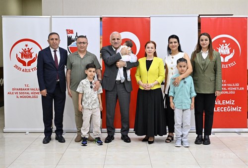 Bir Çocuk Daha Aile Sıcaklığına Kavuştu